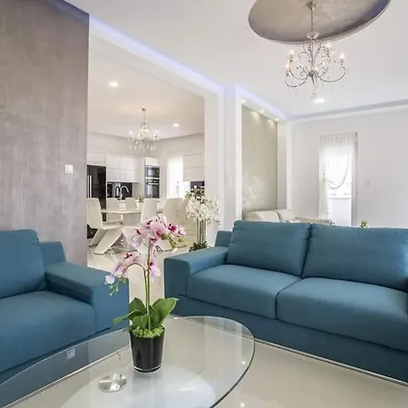 Luxury With A Swimming Pool Stobrec, - 14700 Villa Spalato