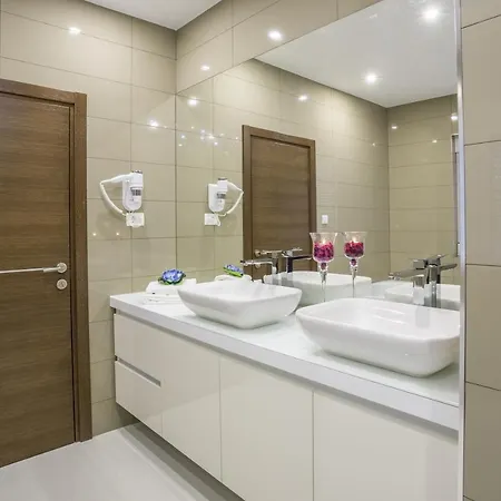 Luxury With A Swimming Pool Stobrec, - 14700 Βίλα Σπλιτ